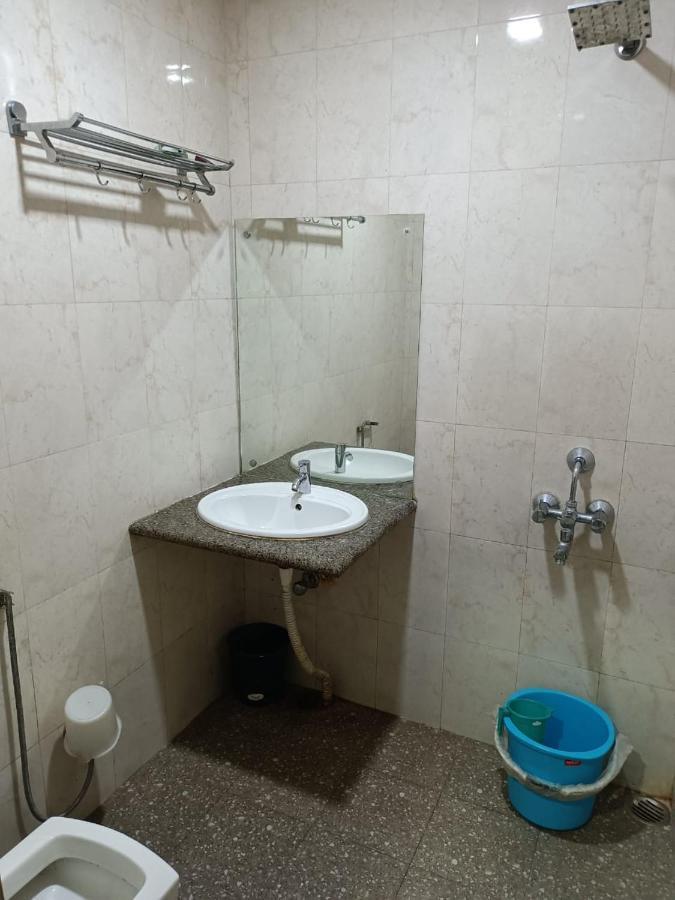 Kusum Hotel Dibrugarh Exterior photo